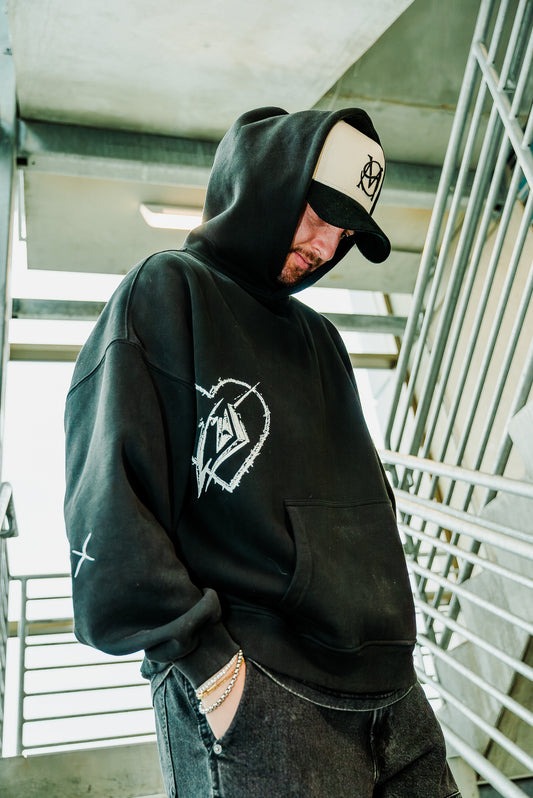 STYLER HEART HOODIE - WASHED BLACK
